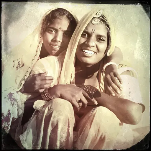 EP 313: India- The Weaver; The Dog Who Was A Rajah; The Fourth Wife Is The Wisest (Dracott)