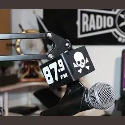 Radio Pirate -