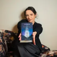 Džeinas Šteinbergas grāmata "Zvaigžņu bērns" liek noticēt brīnumiem un citai pasaulei