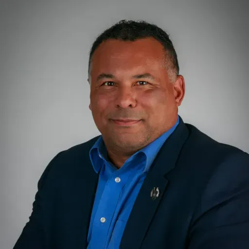 Mike Wynn (Reducing School Shootings, Use of Force and First Responder Resilience) - Episode 1227