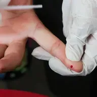 Brasil elimina transmissão vertical do HIV e registra menor mortalidade em anos