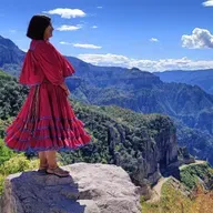 10.000 lugares para viajar con Ángela Gonzalo  - Ultramaratonianos descalzos, el legado de los rarámuri en la Sierra Tarahumara - 19/04/25