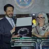 09.03.2026 = SOLENIDADE MARCOU ENTREGA DA SALVA DE PRATA PARA IGREJA O BRASIL PARA CRISTO