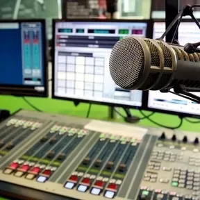 DISCORD LIVE FM