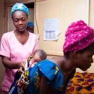 Le journal du 26 novembre 2025 - Hommage aux aides-soignants et enregistrement des naissances