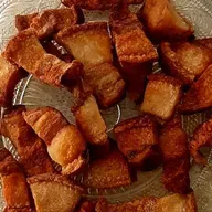 Según la ciencia, comer torreznos es bueno para la salud