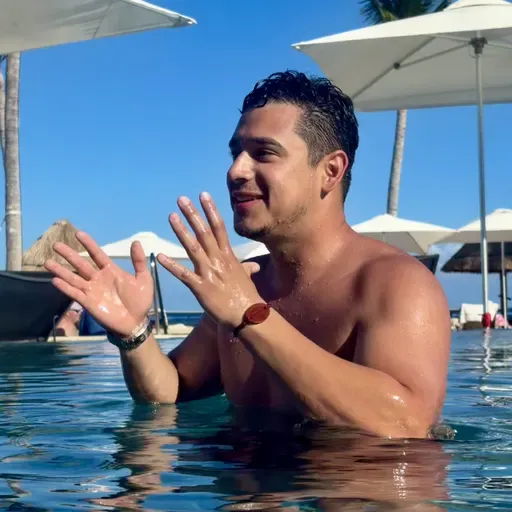People We Meet on Vacation 🧳