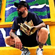 Dame Cinco: Hugo Lobo
