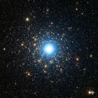 1913 - El misterio de las estrellas azules rezagadas
