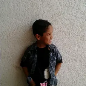 Josue Display