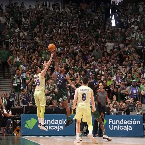 Tirando a Fallar: Unicaja elimina al Barça, los Pacers dan primero y entrevista con Chumi Ortega