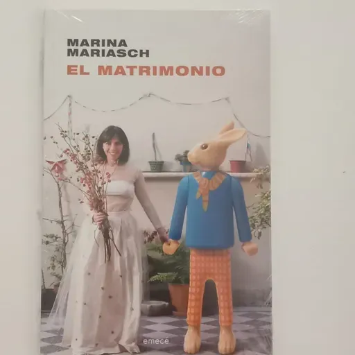 Entrevista a la escritora Marina Mariasch
