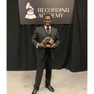 Dr. Jeffrey Redding New Single "Captivating"