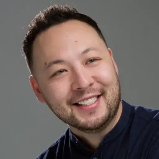 🎙️English For West End Acting to Boardroom Meetings: Sam Malone on Voice, Presence & Confidence | Real Business English Conversations for Global Professionals | Speak Clearly & Confidently at Work