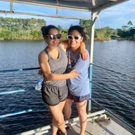 Ten Good Minutes With Daisy and Giselle...Unplugged!