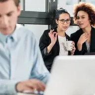 Falar bem de quem fala mal de nós