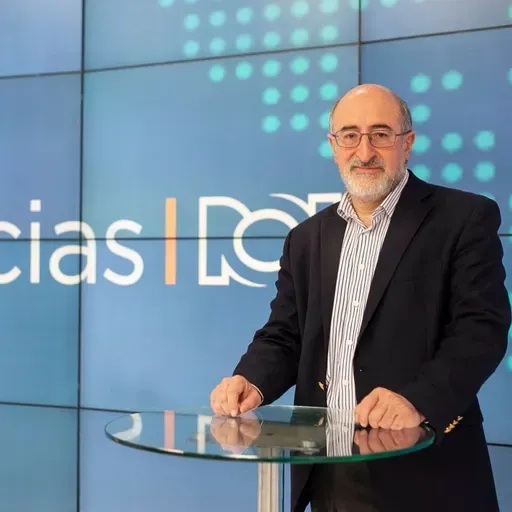 Mujeres de Ataque - Esmeralda Hernández