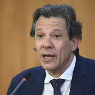 Aumento do IOF foi debatido 'na mesa do presidente Lula', diz Haddad