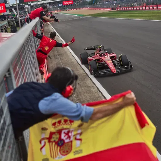 101. LLEGÓ EL DÍA, PRIMERA VICTORIA DE CARLOS SAINZ - Resumen GP Gran Bretaña 2022