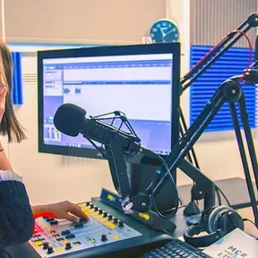 GROOVE FM