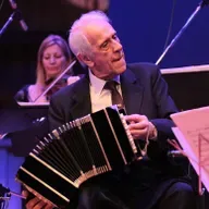 Víctor Lavallén - Legendario bandoneonista, compositor y arreglador