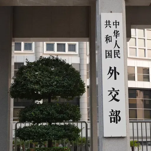 3,000 Chinese nationals leave Iran, one confirmed killed: Foreign Ministry