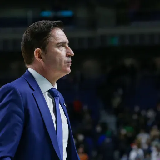 Tirando a Fallar: el retorno de Xavi Pascual y cómo vencer a Goliat