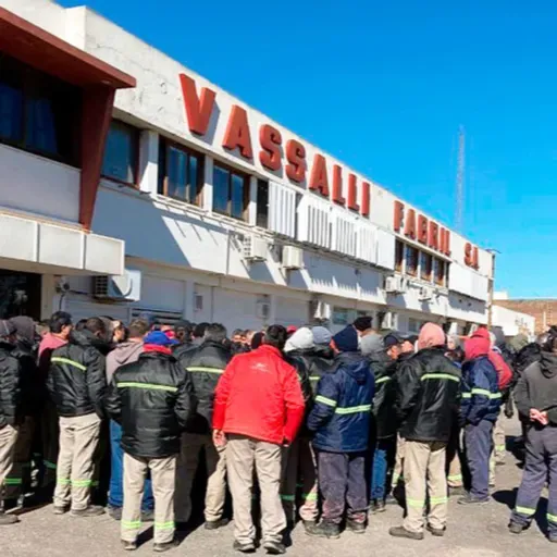 Crisis en Vasalli: los trabajadores iniciaron una retención de tareas por atrasos salariales