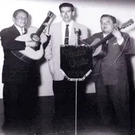 Balcon Quiteño - Duo Benitez Valencia Radio Quito