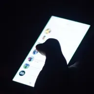 Comment lutter contre la désinformation au Sahel à l’heure de l’IA (Magazine)