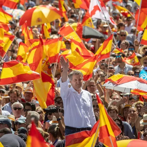 Tertulia: la manifestación del PP contra el Gobierno y las reacciones del PSOE