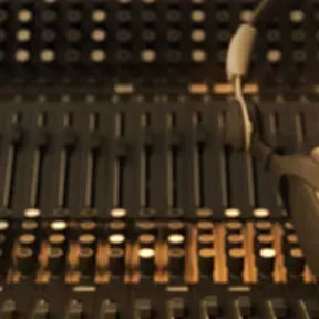 FRESHCONNECTION  RADIO