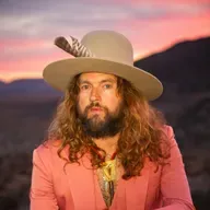 Sin Rodeos - Jay Buchanan se manifiesta en solitario con “armas de belleza” - 03/12/25