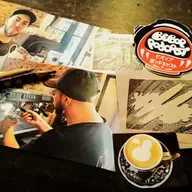 Café, Spinetta y Vinilos: Entrevista a Ale Marquez (Barista y Melómano Spinetteano).