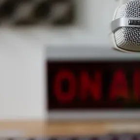 NUENA NUEVA DIGITAL 97.7 FM