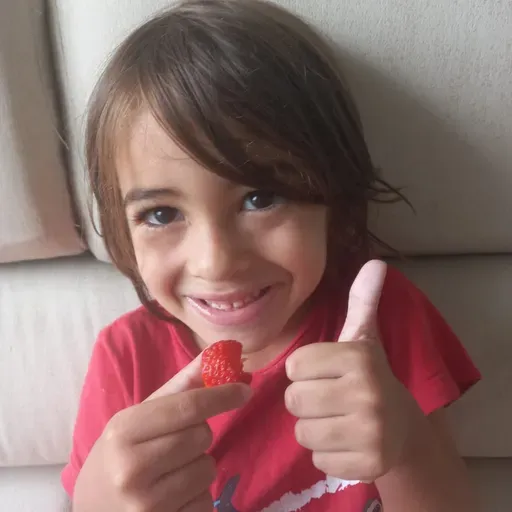 Como voce se trata? Como permite ou nao a sua criança interior se comportar? Come demais?Fuma? Bebe?