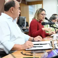 Professores que atendem alunos com deficiência pedem alteração de jornada