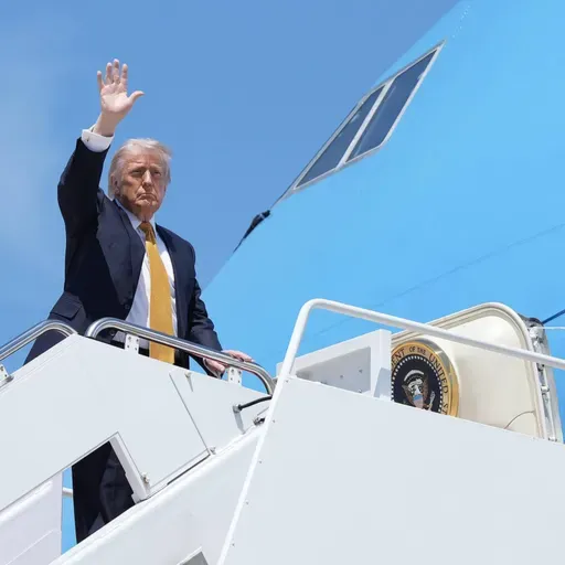 Chinese, US trade teams hold talks as President Trump begins state visit