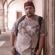 Literatura - 33 - Selección de Ramón Méndez Estrada y Gaspar Aguilera . En voz de Caliche Caroma