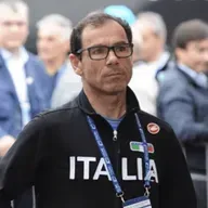 Movistar en peligro, Davide Cassani y más adoquines