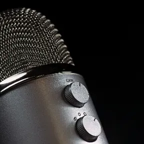 En Presencia del Altisimo radio