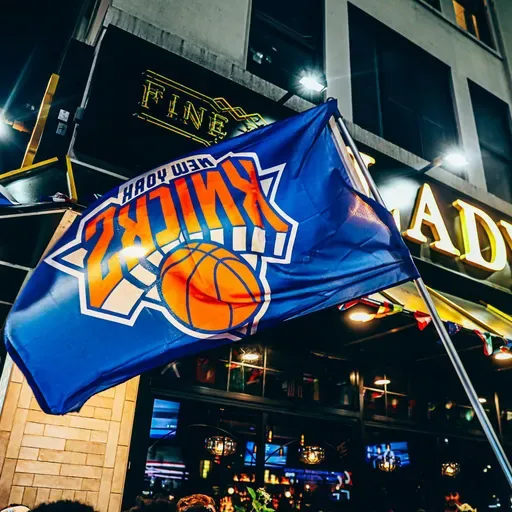 Knicks encerram jejum de 53 anos na NBA e transformam noite de Copa em festa histórica em Nova York