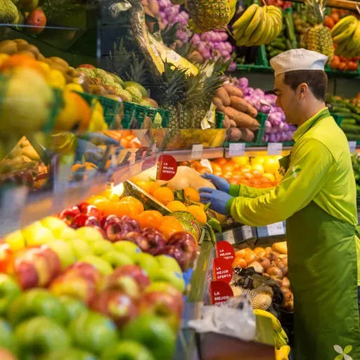 Productos frescos, pescado de lonja y las elaboraciones especiales son las claves de los supermercados Dialprix para las fiestas