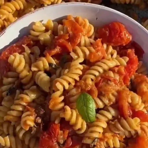Pasta al pomodoro "più buona"