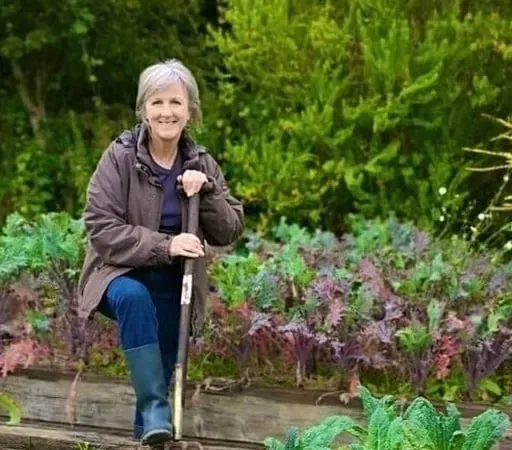 Deirdre Ní Bhraonáin, Garraíodóir Chluain na dTor.