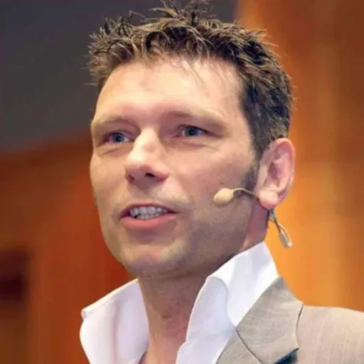 How to move from midlife crisis and burnout to ultra states? Interview Deri Llewellyn-Davies