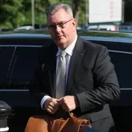 Trial told Jeffrey Donaldson letter to one of his alleged victims was not an apology