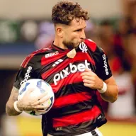 Flamengo estreia com empate amargo