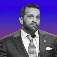 What Next - SchadenFriday: Cabinet Crashouts