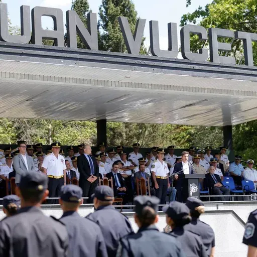 Egresaron 1.400 cadetes de la Escuela de Policía “Juan Vucetich”